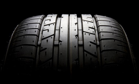 Миф 2 - Широкие шины улучшают ускорение и торможение